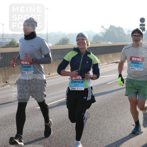 03.10.2025 - Köhlbrandbrückenlauf Lena Gebhardt http://msf.ph/oto/9059413 03.10.2025 09:18:49 Position 1 1378, 1377, 1776 meine-sportfotos.de