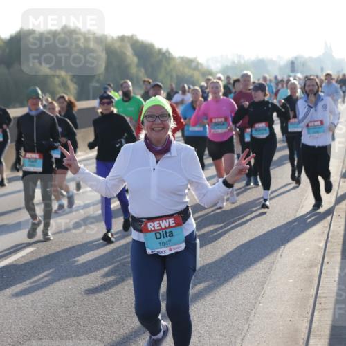 03.10.2025 - Köhlbrandbrückenlauf Jannik Wohlers http://msf.ph/oto/9059415 03.10.2025 09:22:13 Position 3 1847 meine-sportfotos.de