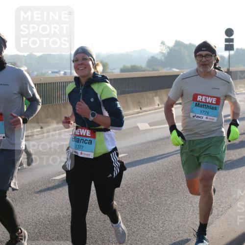 03.10.2025 - Köhlbrandbrückenlauf Lena Gebhardt http://msf.ph/oto/9059426 03.10.2025 09:18:49 Position 1 1378, 1377, 1776 meine-sportfotos.de