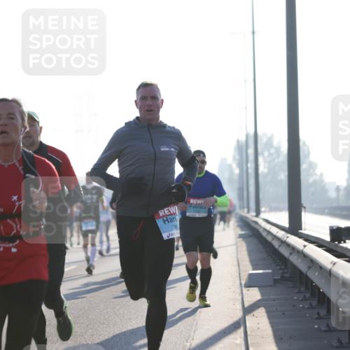 03.10.2025 - Köhlbrandbrückenlauf Jannik Wohlers http://msf.ph/oto/9059472 03.10.2025 09:14:23 Position 3 054 meine-sportfotos.de