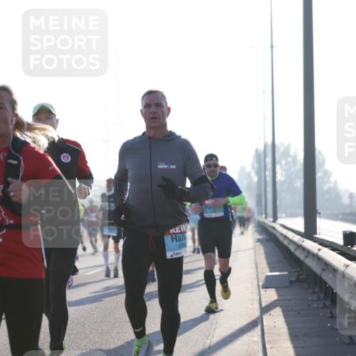 03.10.2025 - Köhlbrandbrückenlauf Jannik Wohlers http://msf.ph/oto/9059497 03.10.2025 09:14:23 Position 3 3354 meine-sportfotos.de