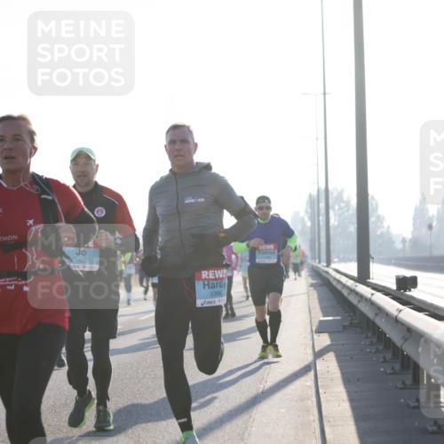 03.10.2025 - Köhlbrandbrückenlauf Jannik Wohlers http://msf.ph/oto/9059519 03.10.2025 09:14:24 Position 3 3403, 3354 meine-sportfotos.de