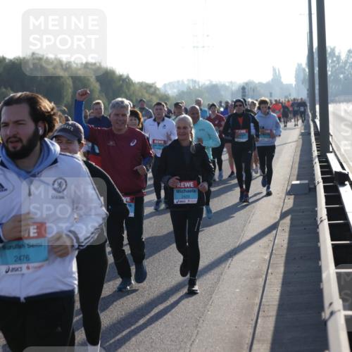 03.10.2025 - Köhlbrandbrückenlauf Jannik Wohlers http://msf.ph/oto/9059561 03.10.2025 09:22:17 Position 3 2435, 2476 meine-sportfotos.de