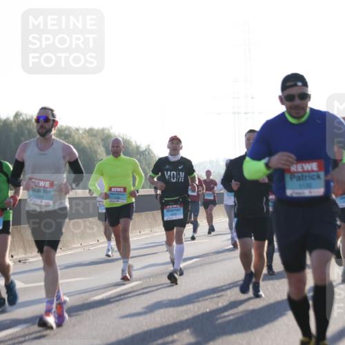 03.10.2025 - Köhlbrandbrückenlauf Jannik Wohlers http://msf.ph/oto/9059606 03.10.2025 09:14:26 Position 3 2710, 1269, 1132 meine-sportfotos.de