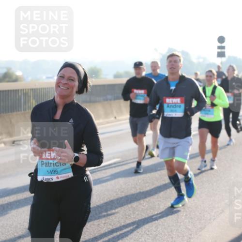 03.10.2025 - Köhlbrandbrückenlauf Lena Gebhardt http://msf.ph/oto/9059608 03.10.2025 09:18:53 Position 1 1496 meine-sportfotos.de