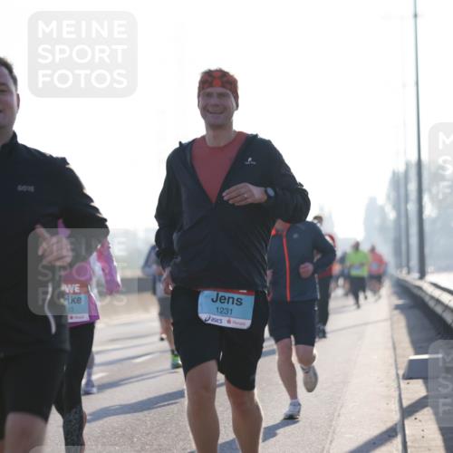 03.10.2025 - Köhlbrandbrückenlauf Jannik Wohlers http://msf.ph/oto/9059716 03.10.2025 09:14:28 Position 3 63, 1231 meine-sportfotos.de