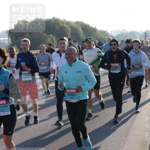 03.10.2025 - Köhlbrandbrückenlauf Jannik Wohlers http://msf.ph/oto/9059724 03.10.2025 09:22:20 Position 3 1738, 3829, 2119, 20, 1861, 3116, 3647 meine-sportfotos.de