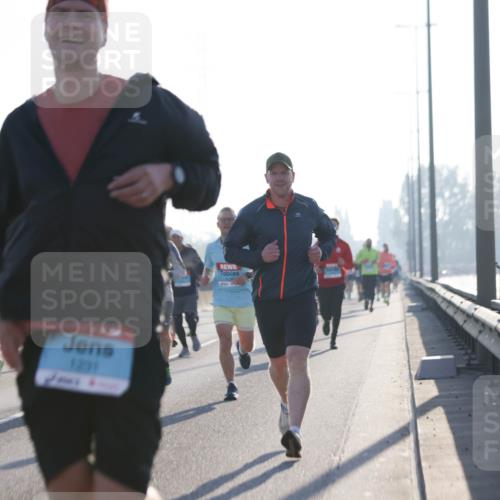 03.10.2025 - Köhlbrandbrückenlauf Jannik Wohlers http://msf.ph/oto/9059726 03.10.2025 09:14:29 Position 3 3263, 1231 meine-sportfotos.de