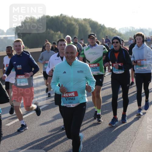 03.10.2025 - Köhlbrandbrückenlauf Jannik Wohlers http://msf.ph/oto/9059744 03.10.2025 09:22:20 Position 3 2119, 3829, 1861, 20, 1813, 3116 meine-sportfotos.de