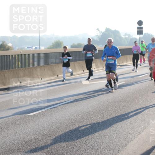 03.10.2025 - Köhlbrandbrückenlauf Lena Gebhardt http://msf.ph/oto/9059762 03.10.2025 09:18:57 Position 1  meine-sportfotos.de
