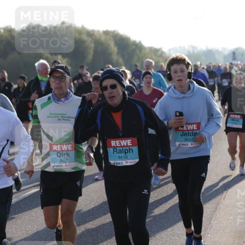 03.10.2025 - Köhlbrandbrückenlauf Jannik Wohlers http://msf.ph/oto/9059790 03.10.2025 09:22:21 Position 3 2930, 1813, 3116, 3647 meine-sportfotos.de