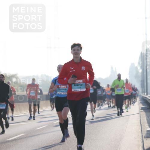 03.10.2025 - Köhlbrandbrückenlauf Jannik Wohlers http://msf.ph/oto/9059909 03.10.2025 09:14:33 Position 3 2843, 3458, 1118 meine-sportfotos.de