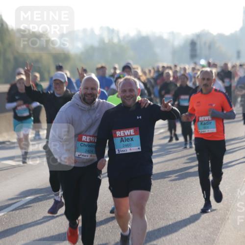 03.10.2025 - Köhlbrandbrückenlauf Jannik Wohlers http://msf.ph/oto/9059938 03.10.2025 09:22:27 Position 3 2424, 2460, 3576 meine-sportfotos.de