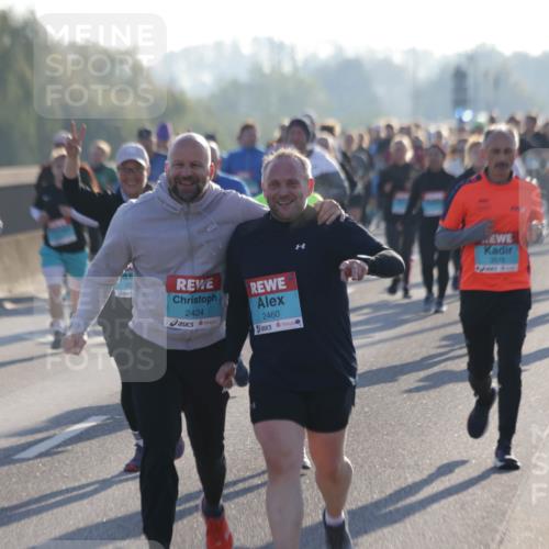 03.10.2025 - Köhlbrandbrückenlauf Jannik Wohlers http://msf.ph/oto/9059971 03.10.2025 09:22:27 Position 3 2424, 2460, 3576 meine-sportfotos.de