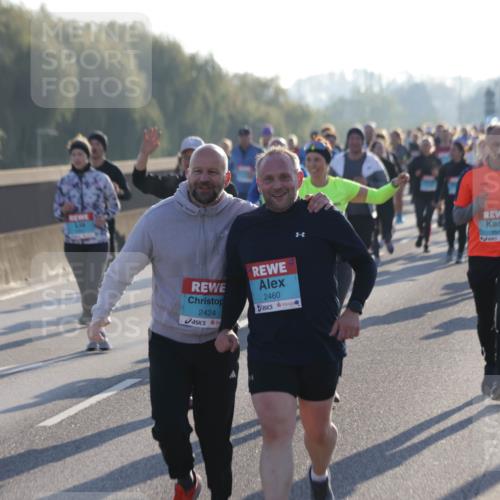 03.10.2025 - Köhlbrandbrückenlauf Jannik Wohlers http://msf.ph/oto/9060063 03.10.2025 09:22:28 Position 3 2424, 2460, 3576 meine-sportfotos.de