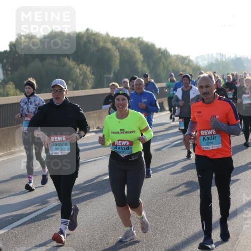 03.10.2025 - Köhlbrandbrückenlauf Jannik Wohlers http://msf.ph/oto/9060107 03.10.2025 09:22:31 Position 3 2072, 2907, 3576 meine-sportfotos.de