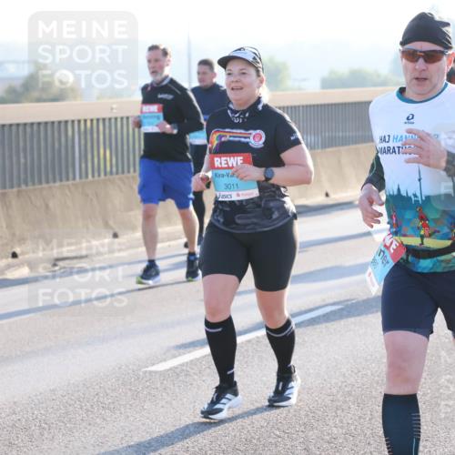 03.10.2025 - Köhlbrandbrückenlauf Lena Gebhardt http://msf.ph/oto/9060108 03.10.2025 09:19:08 Position 1 3011, 80 meine-sportfotos.de