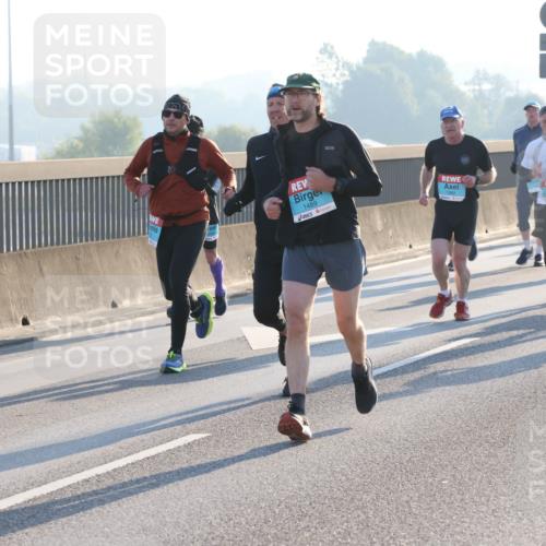 03.10.2025 - Köhlbrandbrückenlauf Lena Gebhardt http://msf.ph/oto/9060147 03.10.2025 09:19:09 Position 1 1489, 3709, 1369 meine-sportfotos.de