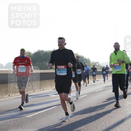 03.10.2025 - Köhlbrandbrückenlauf Jannik Wohlers http://msf.ph/oto/9060162 03.10.2025 09:14:41 Position 3 1219, 1197 meine-sportfotos.de