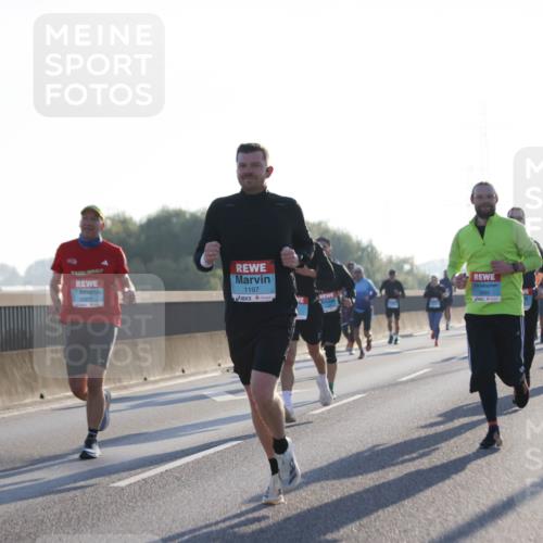 03.10.2025 - Köhlbrandbrückenlauf Jannik Wohlers http://msf.ph/oto/9060170 03.10.2025 09:14:41 Position 3 1219, 1197 meine-sportfotos.de