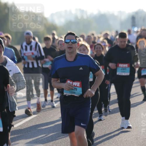 03.10.2025 - Köhlbrandbrückenlauf Jannik Wohlers http://msf.ph/oto/9060173 03.10.2025 09:22:33 Position 3 1877, 1655, 3395 meine-sportfotos.de