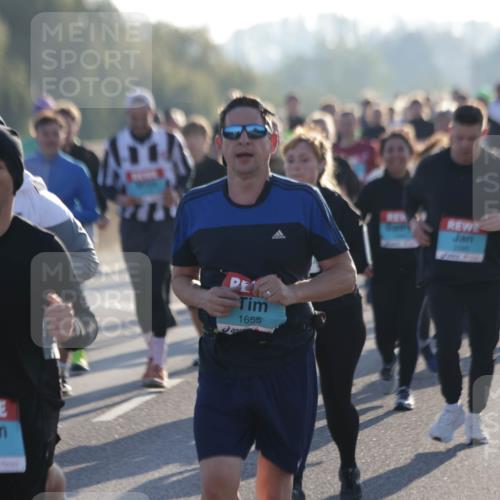 03.10.2025 - Köhlbrandbrückenlauf Jannik Wohlers http://msf.ph/oto/9060199 03.10.2025 09:22:33 Position 3 1877, 1655, 3395 meine-sportfotos.de