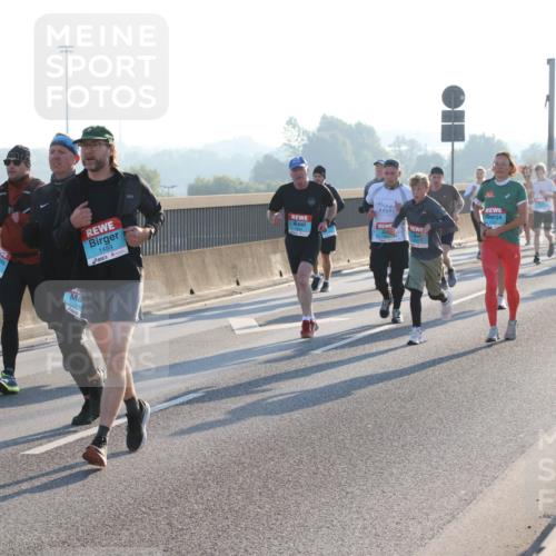 03.10.2025 - Köhlbrandbrückenlauf Lena Gebhardt http://msf.ph/oto/9060201 03.10.2025 09:19:10 Position 1 1489 meine-sportfotos.de