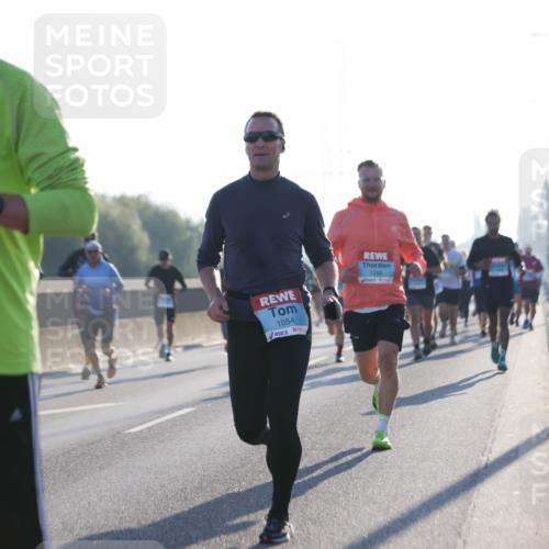 03.10.2025 - Köhlbrandbrückenlauf Jannik Wohlers http://msf.ph/oto/9060240 03.10.2025 09:14:43 Position 3 2889, 1054, 1292 meine-sportfotos.de