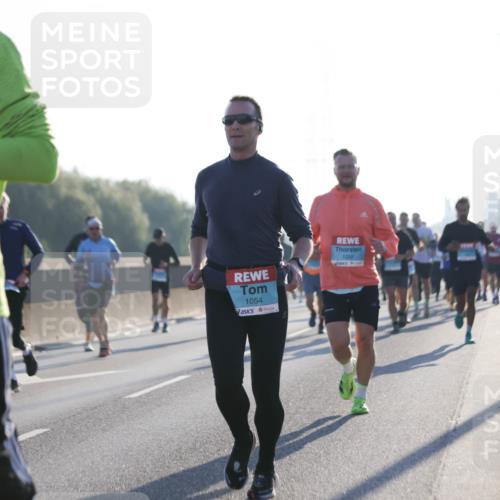 03.10.2025 - Köhlbrandbrückenlauf Jannik Wohlers http://msf.ph/oto/9060246 03.10.2025 09:14:43 Position 3 1054, 1292 meine-sportfotos.de