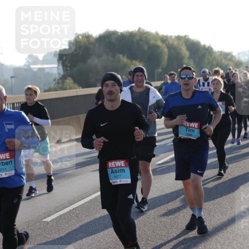 03.10.2025 - Köhlbrandbrückenlauf Jannik Wohlers http://msf.ph/oto/9060249 03.10.2025 09:22:34 Position 3 3231, 1, 1877, 1655 meine-sportfotos.de