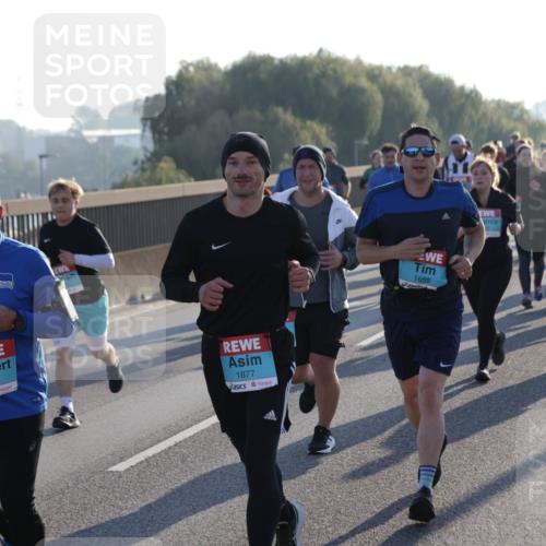 03.10.2025 - Köhlbrandbrückenlauf Jannik Wohlers http://msf.ph/oto/9060260 03.10.2025 09:22:34 Position 3 3231, 1877, 1655 meine-sportfotos.de