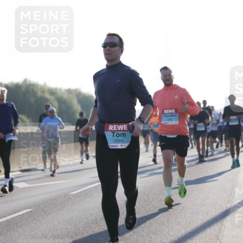 03.10.2025 - Köhlbrandbrückenlauf Jannik Wohlers http://msf.ph/oto/9060265 03.10.2025 09:14:43 Position 3 1054, 1292 meine-sportfotos.de