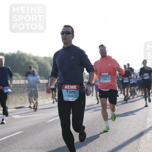 03.10.2025 - Köhlbrandbrückenlauf Jannik Wohlers http://msf.ph/oto/9060275 03.10.2025 09:14:44 Position 3 1054, 1292 meine-sportfotos.de