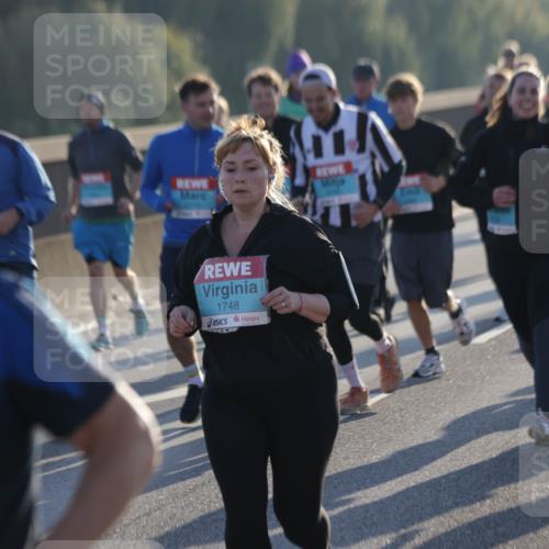 03.10.2025 - Köhlbrandbrückenlauf Jannik Wohlers http://msf.ph/oto/9060299 03.10.2025 09:22:35 Position 3 1748 meine-sportfotos.de