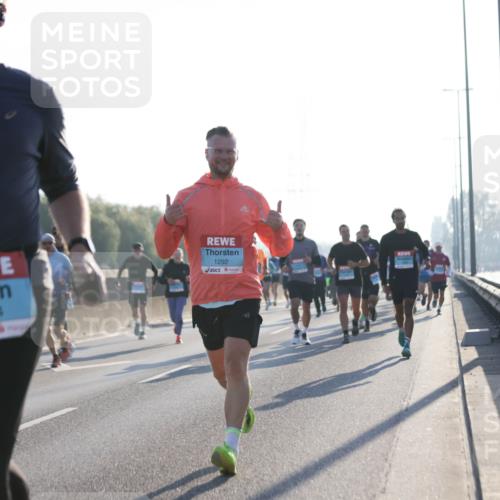 03.10.2025 - Köhlbrandbrückenlauf Jannik Wohlers http://msf.ph/oto/9060323 03.10.2025 09:14:45 Position 3 1054, 1292 meine-sportfotos.de