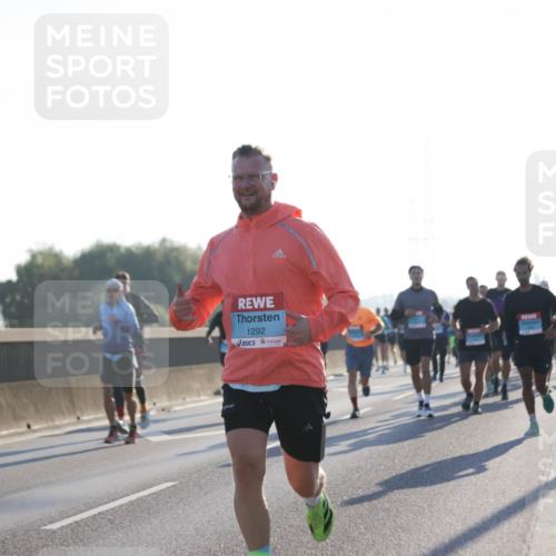 03.10.2025 - Köhlbrandbrückenlauf Jannik Wohlers http://msf.ph/oto/9060359 03.10.2025 09:14:45 Position 3 1292 meine-sportfotos.de