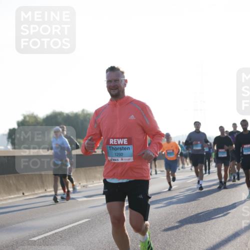 03.10.2025 - Köhlbrandbrückenlauf Jannik Wohlers http://msf.ph/oto/9060362 03.10.2025 09:14:45 Position 3 1292 meine-sportfotos.de