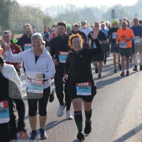 03.10.2025 - Köhlbrandbrückenlauf Jannik Wohlers http://msf.ph/oto/9060390 03.10.2025 09:22:38 Position 3 1940, 382, 2436, 2116 meine-sportfotos.de