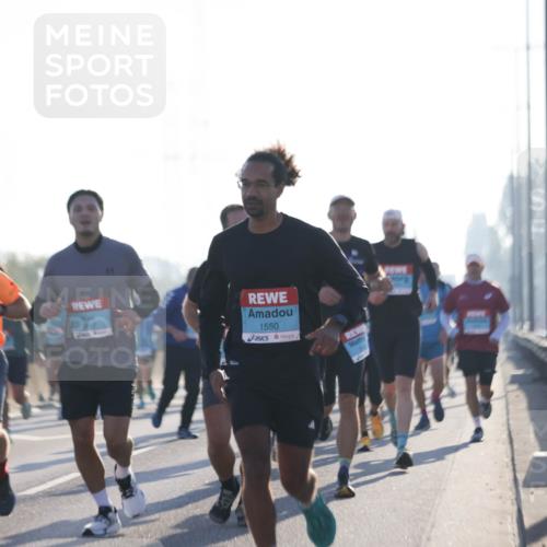 03.10.2025 - Köhlbrandbrückenlauf Jannik Wohlers http://msf.ph/oto/9060395 03.10.2025 09:14:46 Position 3 3817, 1550 meine-sportfotos.de
