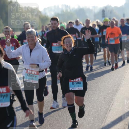 03.10.2025 - Köhlbrandbrückenlauf Jannik Wohlers http://msf.ph/oto/9060398 03.10.2025 09:22:38 Position 3 1940, 3826, 2436, 2116 meine-sportfotos.de
