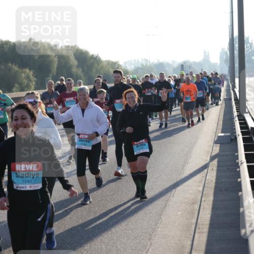 03.10.2025 - Köhlbrandbrückenlauf Jannik Wohlers http://msf.ph/oto/9060461 03.10.2025 09:22:39 Position 3 2218, 1940, 2436, 2116 meine-sportfotos.de