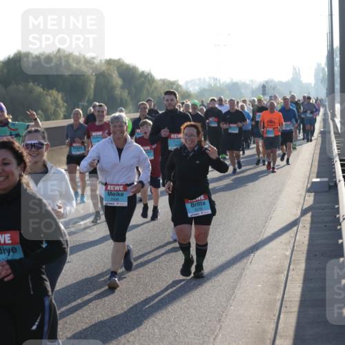 03.10.2025 - Köhlbrandbrückenlauf Jannik Wohlers http://msf.ph/oto/9060495 03.10.2025 09:22:39 Position 3 2218, 1940, 2436, 2116 meine-sportfotos.de