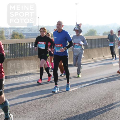 03.10.2025 - Köhlbrandbrückenlauf Lena Gebhardt http://msf.ph/oto/9060526 03.10.2025 09:19:19 Position 1 2747, 1808, 1413, 3679, 12, 1401 meine-sportfotos.de