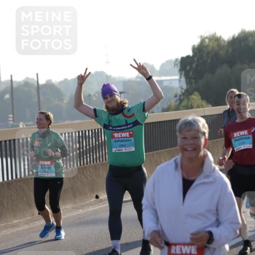 03.10.2025 - Köhlbrandbrückenlauf Jannik Wohlers http://msf.ph/oto/9060608 03.10.2025 09:22:41 Position 3 2865, 53, 2864, 2139 meine-sportfotos.de