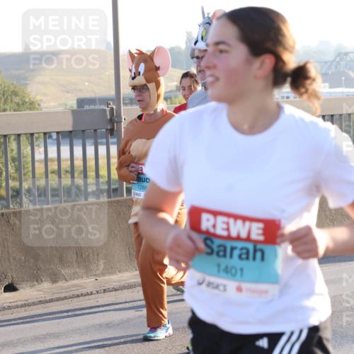 03.10.2025 - Köhlbrandbrückenlauf Lena Gebhardt http://msf.ph/oto/9060655 03.10.2025 09:19:22 Position 1 1288, 1401 meine-sportfotos.de