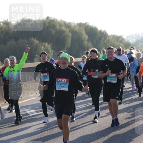 03.10.2025 - Köhlbrandbrückenlauf Jannik Wohlers http://msf.ph/oto/9060672 03.10.2025 09:22:44 Position 3 13, 2616, 2309, 2617, 1855, 1853 meine-sportfotos.de