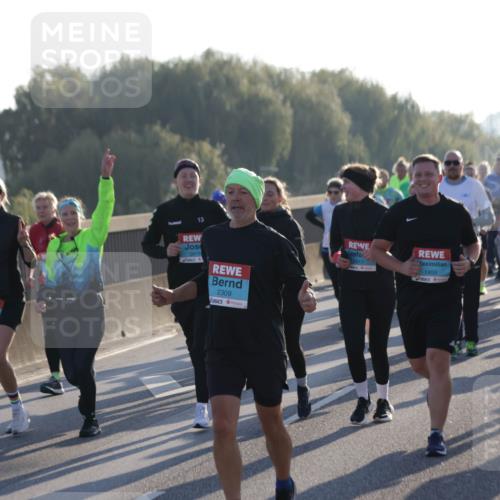 03.10.2025 - Köhlbrandbrückenlauf Jannik Wohlers http://msf.ph/oto/9060697 03.10.2025 09:22:44 Position 3 13, 2616, 2309, 2617, 1855, 1853 meine-sportfotos.de