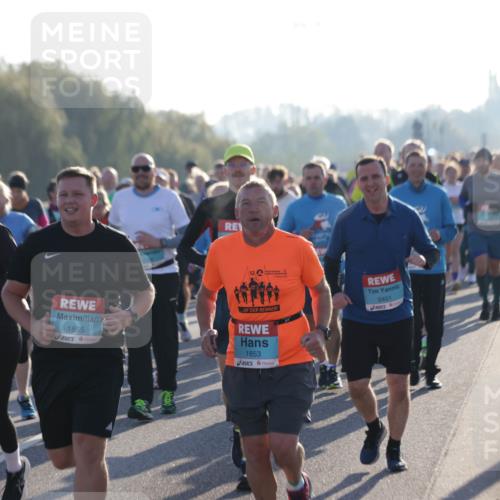 03.10.2025 - Köhlbrandbrückenlauf Jannik Wohlers http://msf.ph/oto/9060722 03.10.2025 09:22:45 Position 3 12, 2617, 1855, 1853, 2451 meine-sportfotos.de
