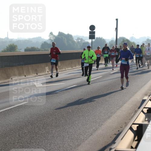 03.10.2025 - Köhlbrandbrückenlauf Lena Gebhardt http://msf.ph/oto/9060743 03.10.2025 09:19:24 Position 1  meine-sportfotos.de