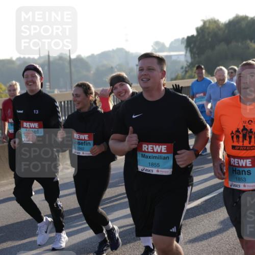 03.10.2025 - Köhlbrandbrückenlauf Jannik Wohlers http://msf.ph/oto/9060835 03.10.2025 09:22:47 Position 3 13, 1992, 1855, 12, 1853, 1539 meine-sportfotos.de